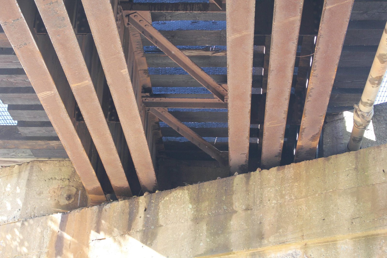 South span details
